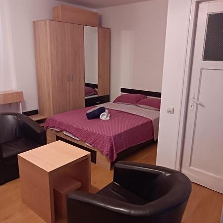 Central Best Cozy In Apartment Bucharest Exterior photo